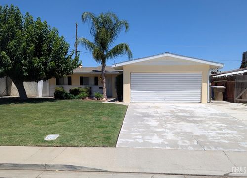 912 Monna Ave, Bakersfield, CA, 93308-1828 | Card Image