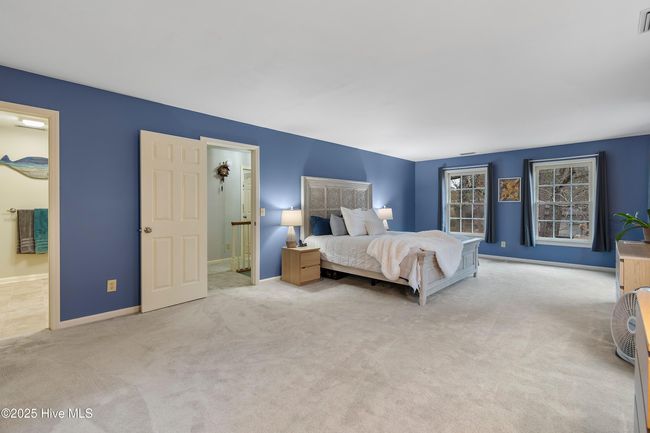 Upstairs Ensuite | Image 9