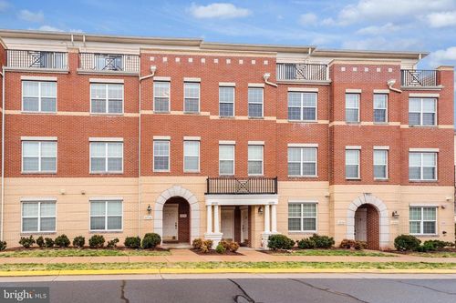 22720 Ferncrest Ter, BRAMBLETON, VA, 20148-6420 | Card Image