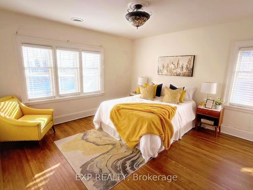 {{alt}} | Card Image