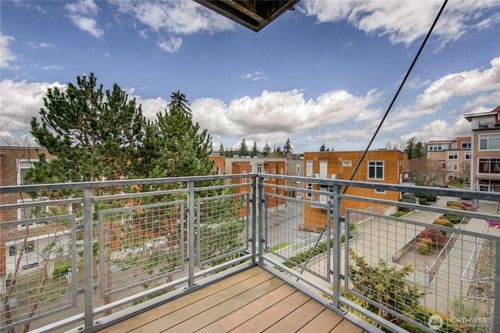 unit-c226-190 Harbor Sq Loop Ne, Bainbridge Island, WA, 98110-2489 | Card Image