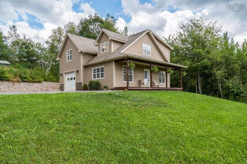 1017 Bog Road, Falmouth, NS, B0P1L0 | Card Image