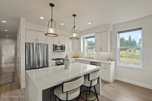 310 E Grosbeak Ave, Hayden, ID, 83835-5513 | Card Image