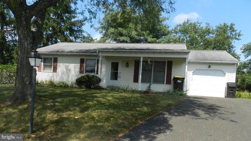 21 Lenape Dr, SELLERSVILLE, PA, 18960-1566 | Card Image