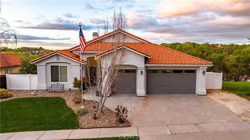 507 Grand Canyon Dr, Paso Robles, CA, 93446-4079 | Card Image