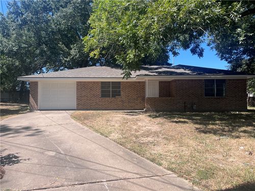 211 Scott Ct, Brenham, TX, 77833-3375 | Card Image