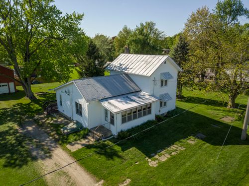 120 S Mackinaw St, Waldron, MI, 49288-9794 | Card Image