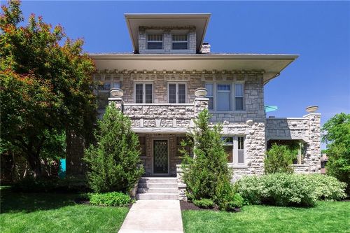 400 W 63rd St, Kansas City, MO, 64113-1620 | Card Image