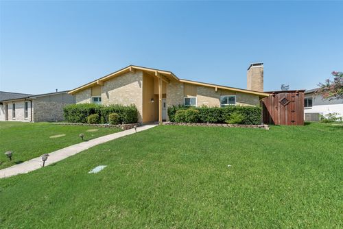 2013 Warberry Rd, Carrollton, TX, 75007-3520 | Card Image