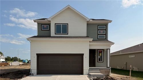 803 Glenn Cir, Raymore, MO, 64083-5601 | Card Image