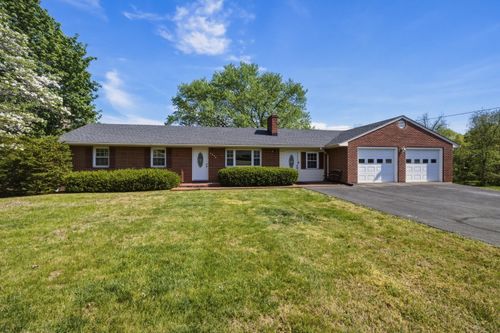 6935 Tinkerdale Rd, Roanoke, VA, 24019-1530 | Card Image