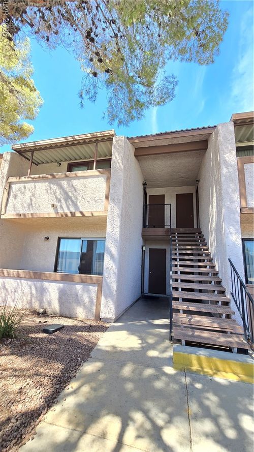 48-5262 Osman Ct, Las Vegas, NV, 89103-7035 | Card Image