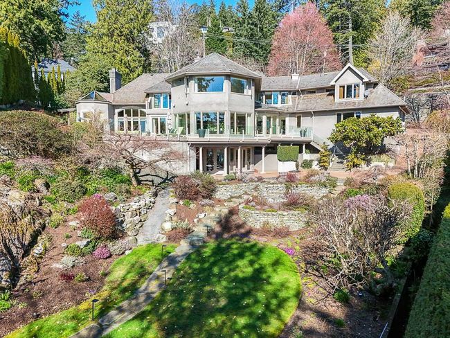 4660 S Piccadilly, House other with 5 bedrooms, 5 bathrooms and 3 parking in West Vancouver BC | Image 35