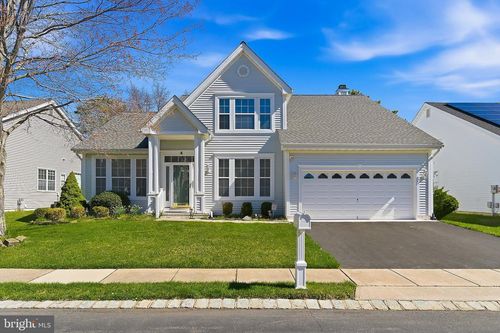 4 Swan Lake Ct, BARNEGAT, NJ, 08005-5519 | Card Image