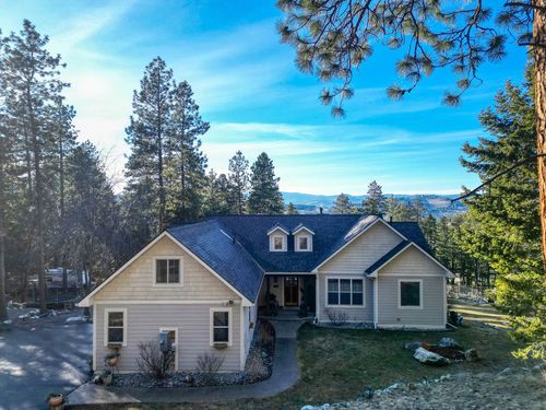189 High Rd, Kalispell, MT, 59901-7433 | Card Image