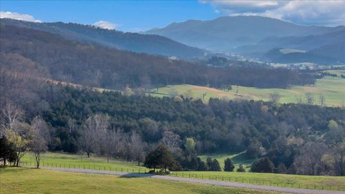 484 Mill Pointe Rd, Blacksburg, VA, 24060-9152 | Card Image