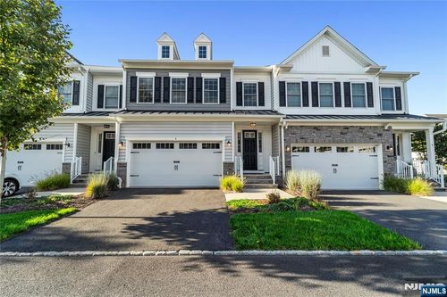 4 Lenape Ln, Old Tappan, NJ, 07675-7280 | Card Image