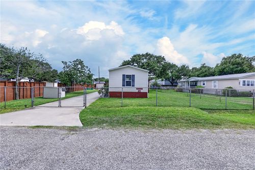 118 Sweetbay Copano Vlg, Rockport, TX, 78382 | Card Image