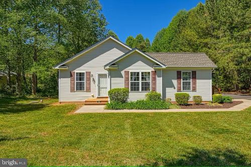 95 N Bluewater Blvd, Mineral, VA, 23117-4979 | Card Image
