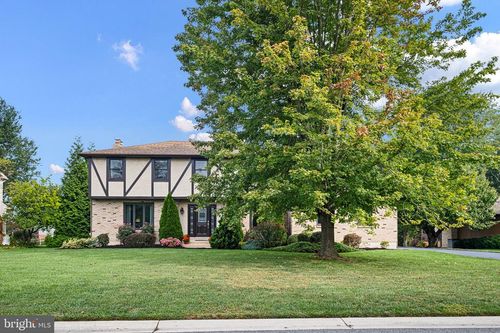 15 Staten Dr, HOCKESSIN, DE, 19707-1338 | Card Image