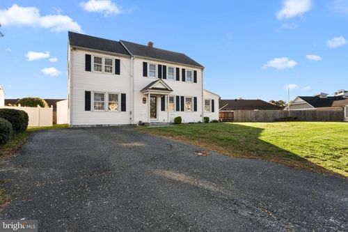 818 Essex St, Tappahannock, VA, 22560 | Card Image