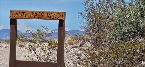 13995 E Knight Creek Rd, Kingman, AZ, 86401 | Card Image