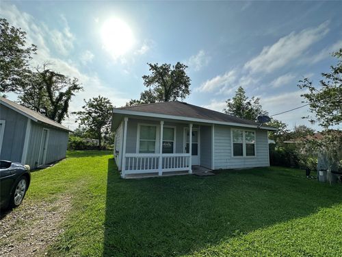 19112 County Road 520a, Brazoria, TX, 77422-8487 | Card Image