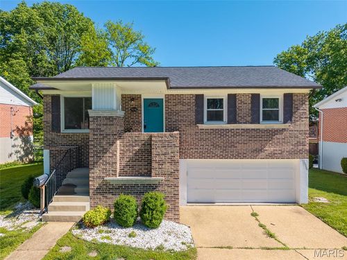 9041 Lemona Dr, Saint Louis, MO, 63123-6538 | Card Image