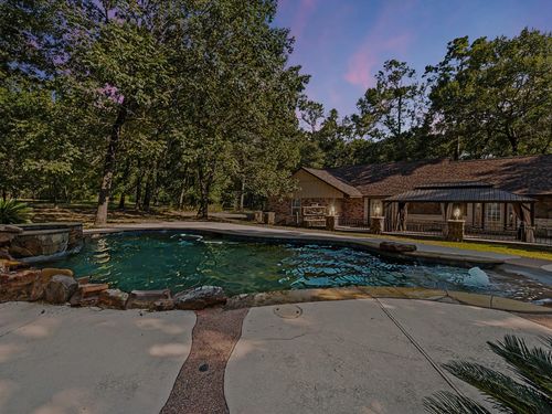 2004 Northshore Dr, Conroe, TX, 77304-5201 | Card Image
