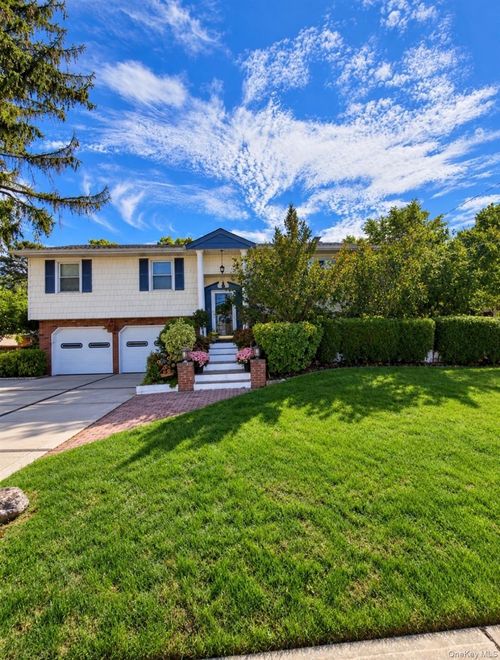 35 Kennedy Dr, Centereach, NY, 11720-3019 | Card Image