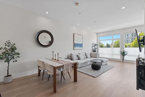 206-1591 Bowser Ave, North Vancouver, BC, V7P2Y4 | Card Image