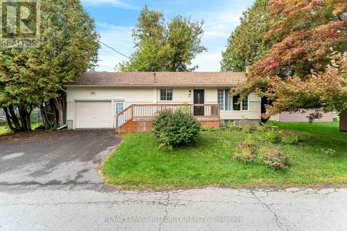 17 Second Avenue, Russell, ON, K4R1E2 | Card Image