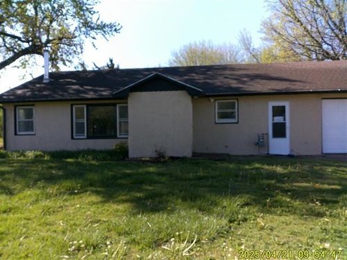 135 Grove St, Canton, KS, 67428-8912 | Card Image