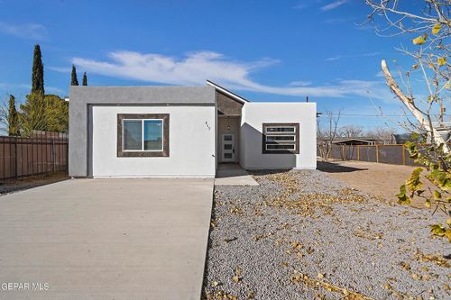 415 Valle Los Nogales Dr, Socorro, TX, 79927-3431 | Card Image