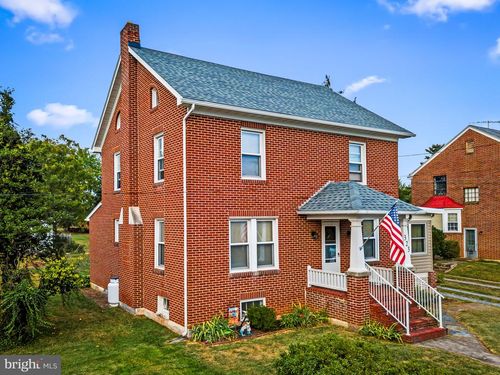 323 E Baltimore St, TANEYTOWN, MD, 21787-2223 | Card Image