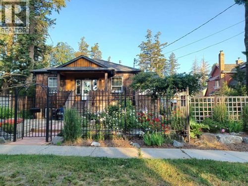 {{alt}} | Card Image