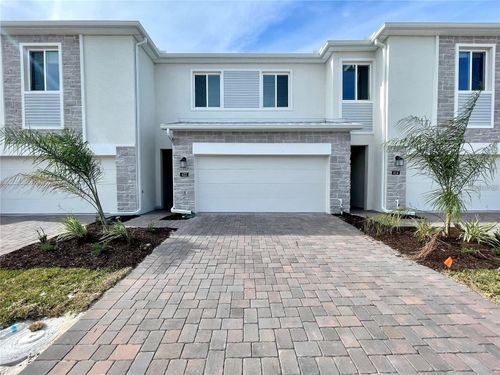 422 Bogey Dr, DAVENPORT, FL, 33896-8018 | Card Image