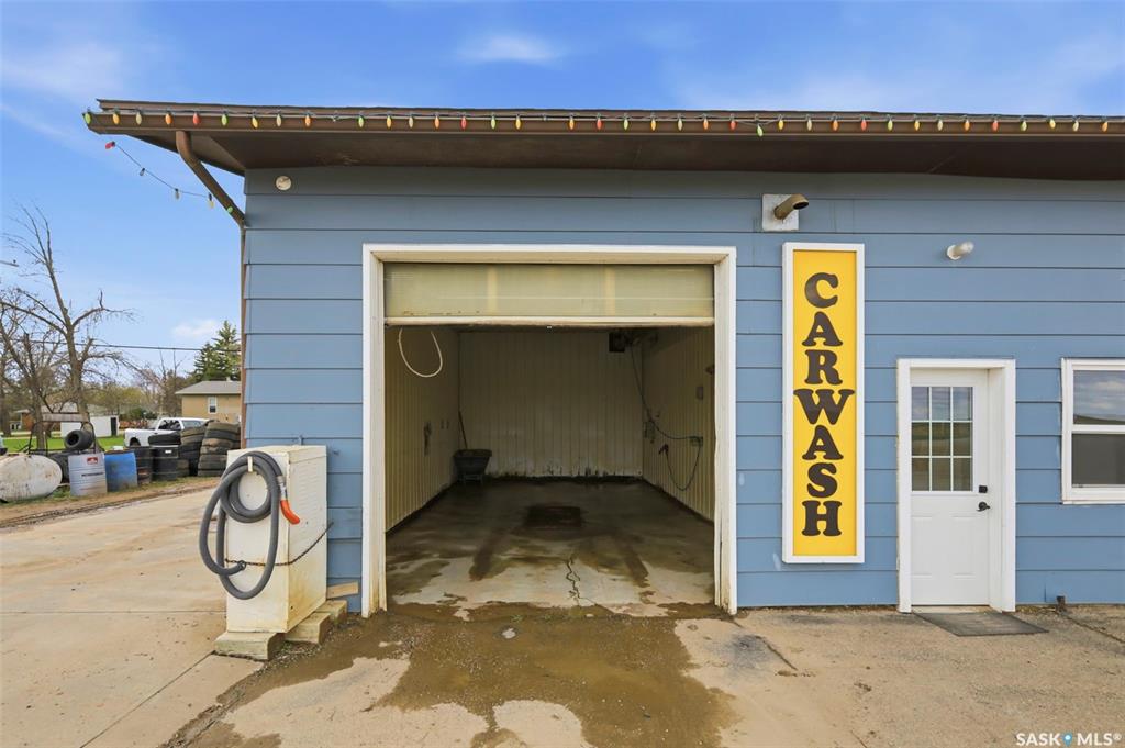 Commercial Sale in Elbow 2