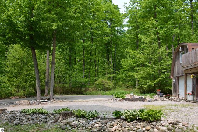2481 S Schomberg Rd, House other with 3 bedrooms, 2 bathrooms and null parking in Lake Leelanau MI | Image 12