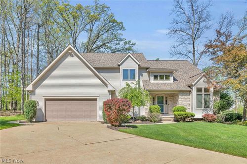 1011 Cedarwood Ln, Medina, OH, 44256-1274 | Card Image