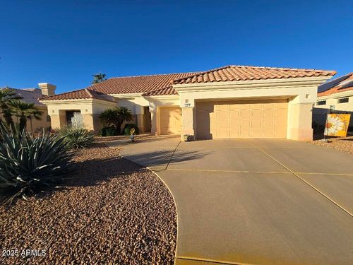13706 W Parada Dr, Sun City West, AZ, 85375-2105 | Card Image