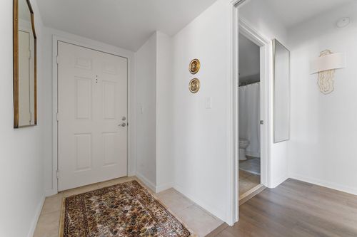 apt-612-651 Okeechobee Blvd, West Palm Beach, FL, 33401-6035 | Card Image