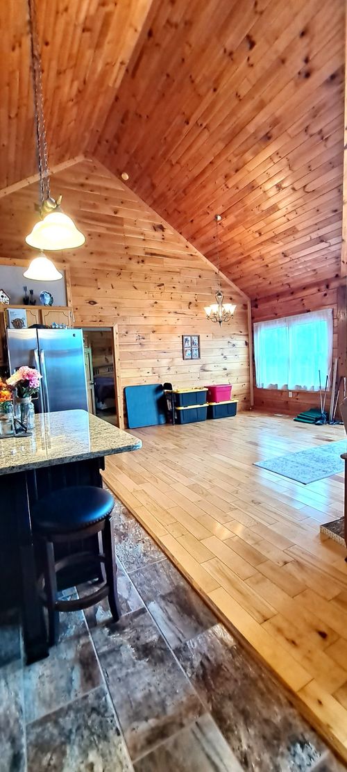 1027 Garland Hollow Rd, Pegram, TN, 37143-9401 | Card Image