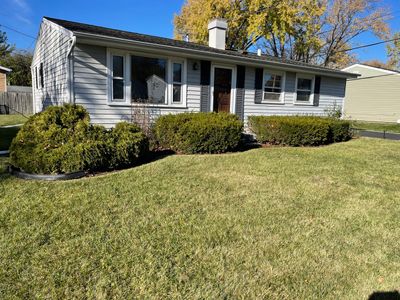 93 Golfview Lane, House other with 3 bedrooms, 1 bathrooms and 2 parking in Carpentersville IL | Image 1