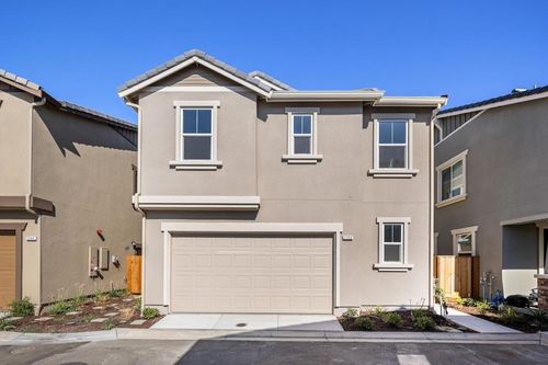 2250 Gladiola Dr, Hollister, CA, 95023-6680 | Card Image