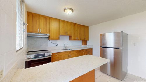 apt-303-39 Hialoa St, Honolulu, HI, 96817-3214 | Card Image