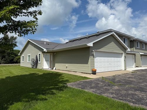 106 Glenshire Blvd S, Watkins, MN, 55389-1251 | Card Image