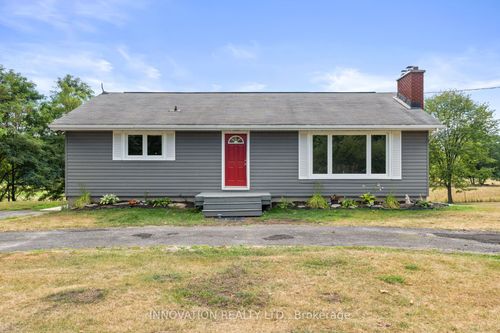 1945 Sixth Line Rd, Dunrobin, ON, K0A1T0 | Card Image