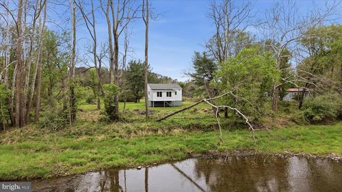 216 Cedar River Ln, AUGUSTA, WV, 26704-2621 | Card Image