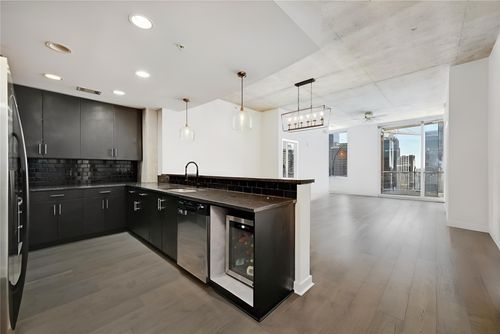 1809-360 Nueces St, Austin, TX, 78701-4266 | Card Image
